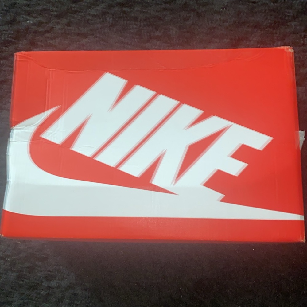 New Nike dunk high retro chlorophyll. Sz. 8M/9.5W. Original box. Extra laces - Picture 7 of 8